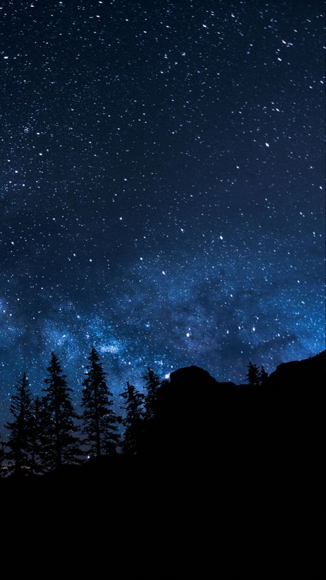 Starry Night Sky Aesthetic, Aesthetic Photo Background, Starry Night Aesthetic, Zepeto Background Aesthetic Living Room, Midnight Background, Moon Wallpapers, Blue Night Sky, Night Landscape Photography, Dark Mountains