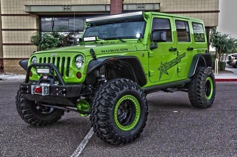 Sexy green Rubicon  pic.twitter.com/0ANk1mWyTx Jeep Quotes, Jeep Lights, Green Jeep, Badass Jeep, Jeep Brand, Rigid Industries, Lifted Jeep, Offroad Jeep, Cool Jeeps