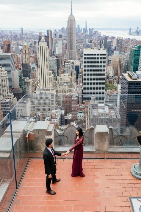 New York Proposal, Nj Engagement Photos, Nyc Proposal, Top Of The Rock Nyc, Photos In Nyc, Burger Photography, Places To Propose, Nyc Central Park, Engagement Photos Nyc