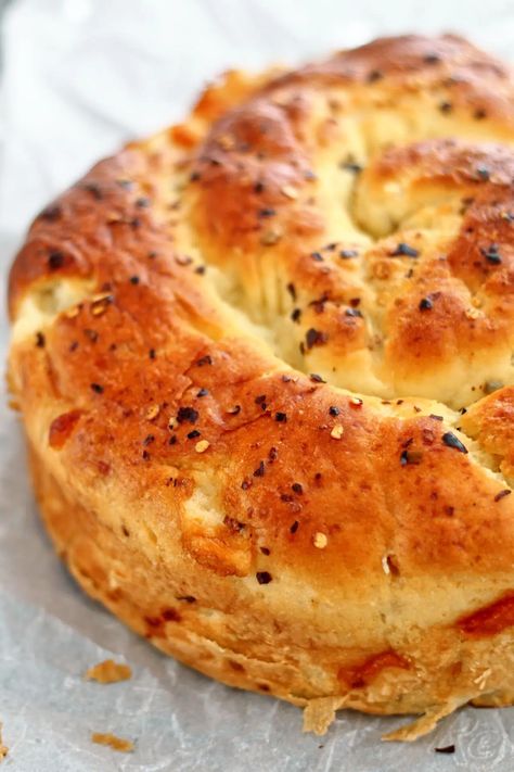 Gluten Free Spicy Cheese Bread - Let Them Eat Gluten Free Cake Gluten Free Cheese Bread, Spicy Cheese Bread, Cheese Sourdough Bread, Baked Goods Gluten Free, Gluten Free Bread Rolls, Keto Gluten Free Recipes, Artesian Bread, Keto Pastry, Cheese Sourdough