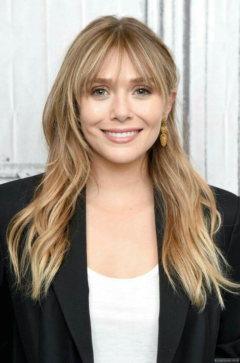 Elizabeth Olsen Bangs, Liz Olsen, Elizebeth Olsen, Lizzie Olsen, Wispy Bangs, How To Style Bangs, Long Hair With Bangs, Long Blonde, Long Blonde Hair