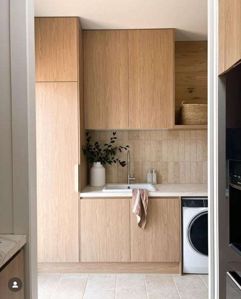 Laundry Space, Mudroom Laundry Room, Laundry Cabinets, Laundry Design, Modern Laundry Rooms, Laundry Room Inspiration, Laundry Room Remodel, Small Laundry Rooms, Small Laundry