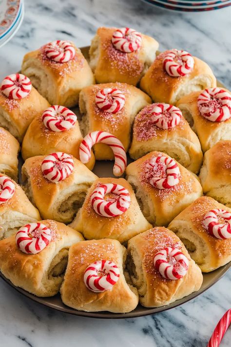 The 17 Best Christmas Breakfast Recipes - Christmas Breakfast Pastries, Breakfast With Santa Ideas, Best Christmas Breakfast, Christmas Breakfast Recipes, Christmas Brunch Menu, Christmas Breakfast Recipe, Danish Christmas, Holiday Morning, Breakfast Pastries