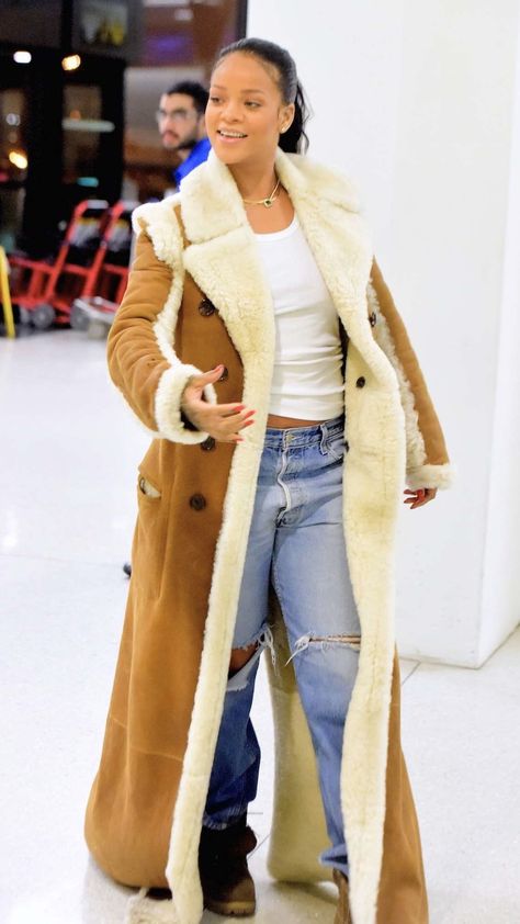 Rhianna Style, Looks Rihanna, Rihanna Outfits, Jfk Airport, Rihanna Looks, Bad Gal Riri, Bad Gyal, Rihanna Style, Bad Gal