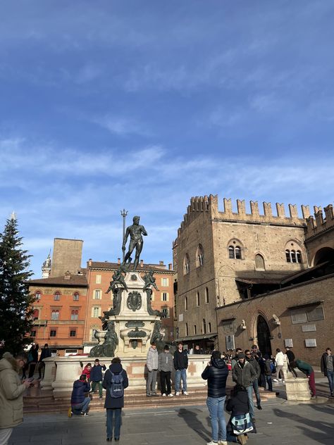 #bologna #italy #italian #statue #fountain #europe #eurosummer #photography #aesthetic #inspo #inspiration #photoinspo #travel Bologna Italy Photography, Statue Fountain, Bologna Italy, Italy Photography, Photography Aesthetic, Italian Summer, Bologna, Places To Travel, Florence