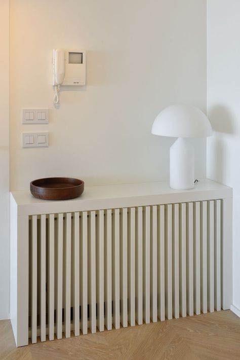 Home Radiators, Kitchen Studio, Home Hall Design, Living Room Decor Fireplace, Hallway Ideas Entrance, Hallway Ideas Entrance Interior Design, Partition Design, Room Partition, Home Entrance Decor