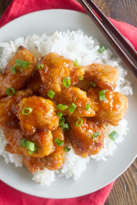 Skip the take out - this Sweet and Sour Chicken Recipe is so good that you’ll put it on the permanent rotation. Chicken is coated in a sweet and sticky sauce and baked to perfection. Sweet And Sour Chicken Recipe, Sour Chicken Recipe, Sticky Sauce, Chicken Over Rice, Sweet And Sour Chicken, Sweet N Sour Chicken, Lemon Pasta, Bread Appetizers, Main Dish Salads