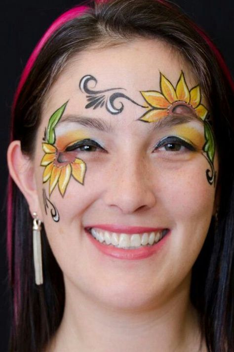 Daisy Face Painting Sunflower, Daisy Face Paint, Fall Facepainting, Sunflower Face Paint, Hippie Face Paint, Fancy Dress Makeup, Halloween Face Paint Designs, Easy Halloween Face Painting, Festival Face Paint