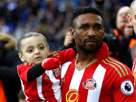 Jermain Defoe to join Bradley Lowery's family at boy's funeral Bradley Lowery, Goodbye My Friend, What Team, Football Tops, Sky News, Cute Eyes, Sunderland, Football Fans, Ronald Mcdonald