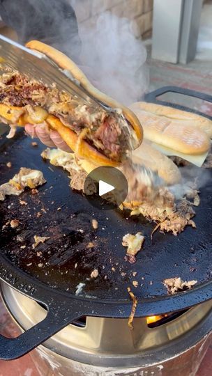 Cheesesteak Sandwiches, Sandwhich Recipes, Cheesesteak Recipe, Crockpot Stew, Cheese Steak Sandwich, Food Vids, Dinner Inspiration, James Brown, Cooking On The Grill