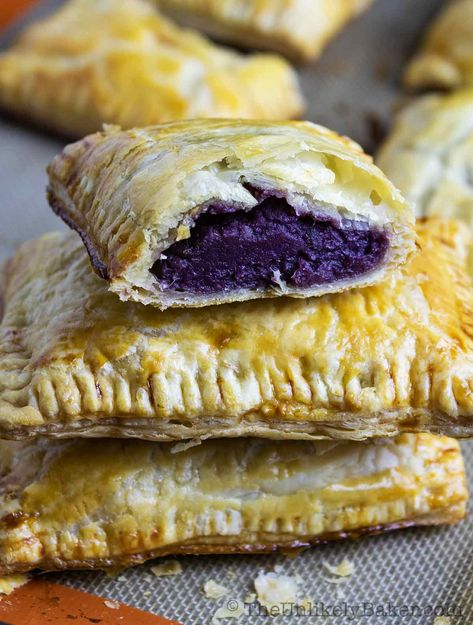 Ube Deserts, Taro Pie Recipe, Ube Pastry, Ube Desserts Recipes, Ube Pie Recipe, Ube Potato, Ube Pie, Filipino Desert, Ube Cupcakes