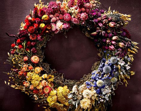 Spring flower wreath