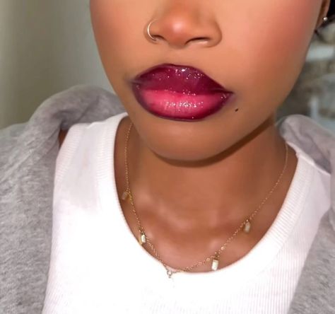 Raspberry Lipstick Makeup Look, Fuschia Flex Fenty, Fuchsia Aesthetic, Fuchsia Makeup, Mac Nightmoth, Lips Combo, Glossy Lips Makeup, Lip Combos, Makeup For Black Skin