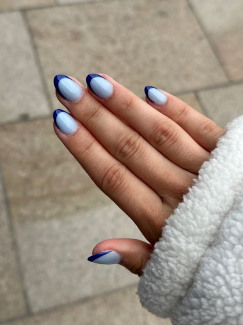 Light Blue Nails With Dark Blue Tips, Baby Blue French Nails, Light Blue And Dark Blue Nails, Dark Blue And Light Blue Nails, Dark Blue Nails French Tip, Simple Blue Nail Designs, Baby Blue French Tip, Light Blue And Dark Blue French Tips, Light Blue Winter Nails