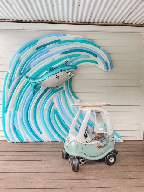 Surfer Party, Surf Birthday Party, Themed Birthday Party Ideas, Surf Birthday, Birthday Party Ideas For Kids, Surf Party, Boys First Birthday Party Ideas, Party Ideas For Kids, Beach Birthday