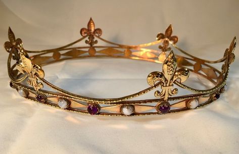 Made by Custom Coronets by Cathyn Fantasy Crown, Royal Core, Princess Jewelry, Headpiece Jewelry, Crown Jewels, Fantasy Jewelry, Tiaras And Crowns, Fantasy Clothing, Dream Jewelry