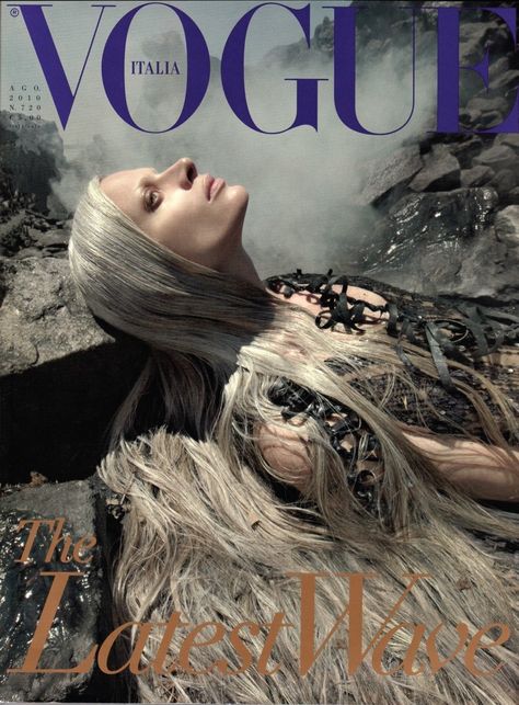 Remembering Franca Sozzani: Her Best Italian Vogue Covers Photos | W Magazine Grunge Couture, Vogue Editorial, Lara Stone, Vogue Magazine Covers, Mario Sorrenti, Fashion Magazine Cover, Peter Lindbergh, Oil Spill, Vogue Us