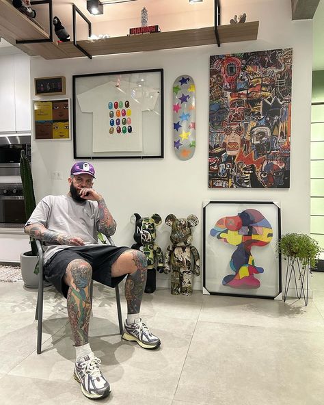 Genies Studio, Hypebeast Decor, Hypebeast Room, Cracked Wallpaper, Art Spaces, Wassily Chair, Mini Home, Hype Clothing, Artistic Space