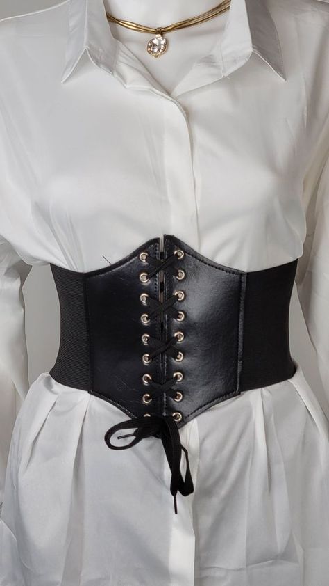 Black Corset Outfit Formal, Belt For Women Fashion, Small Corset Belt, Leather Waist Belt Outfits, Stomach Belt Fashion, Corset Belt Over Dress, Black Dress Corset Outfit, Womens Corset Outfits, Corset On Dress Outfit