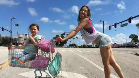 The Florida Project, Florida Project, London Film Festival, The Best Films, Movies 2017, Good Movies To Watch, Film Review, Film Serie, Disney Movies