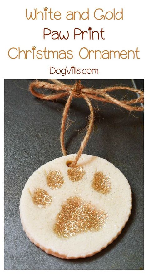 White and Gold Paw Print Christmas Ornament decoration Craft! Use your dog's paw to make it! Get the tutorial Holiday Dog Treats, Paw Print Christmas, Dog Treats Recipe, Homemade Gift Idea, Diy Chat, Paw Print Ornament, Baby Christmas Ornaments, Ornament Craft, Amazon Baby