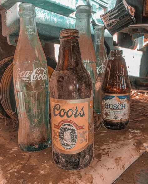 Light Blue Western Aesthetic, Busch Light Aesthetic, Coors Light Aesthetic, Baylee Aesthetic, Old Country Aesthetic, Beer Aesthetic, Western Aesthetic Wallpaper, Southern Aesthetic, Coors Banquet