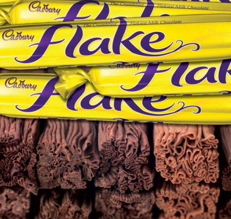 Flake!! Ñam! Cadbury Flake, British Candy, Flake Chocolate, British Sweets, British Chocolate, Cadbury Chocolate, Chocolate Brands, Chocolate Sweets, English Food