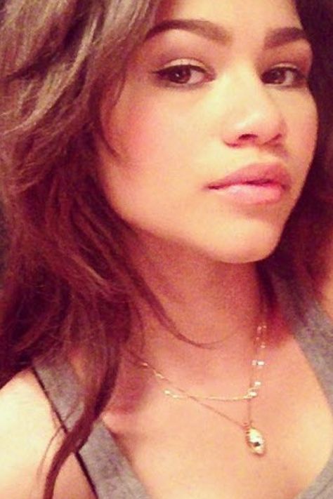 Zendaya 2014, Mode Zendaya, 2010s Aesthetic, 2013 Swag Era, Zendaya Coleman, Girl Swag, Fav Celebs, Pretty Selfies, Pretty Woman