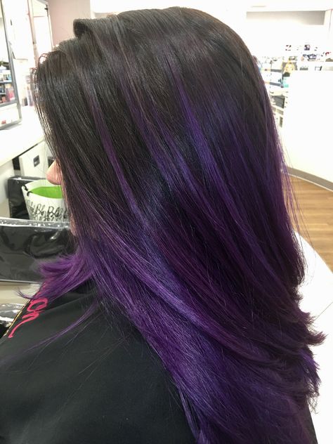 Hair Color Perpul, Purple In Dark Hair, Purple Bolyoge Hair, Purple Dye On Black Hair, Purple Balayage Straight Hair, Purple Balyage Long Hair, Hair Color Ideas Purple Highlights, Purple Ombre Hair Color For Brunettes, Purple Hair Ideas For Brunettes