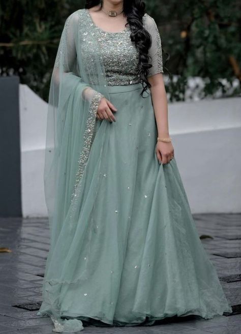 Engagement Dress For Bride Indian, Simple Engagement Dress, Lehenga For Engagement, Kerala Engagement Dress, Wedding Matching Outfits, Online Shopping Fails, Engagement Dress For Bride, Bride Reception Dresses, Engagement Lehenga