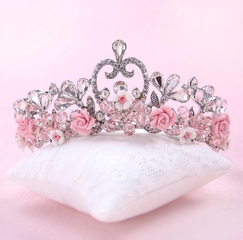 Crystal Crown Tiaras, Tiara Accessories, Crown Aesthetic, Pink Crown, Beautiful Tiaras, Princess Jewelry, Magical Jewelry, Floral Headpiece, Crystal Tiaras