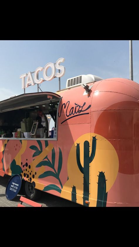 Jinx Merch, Small Food Truck, Food Truck Design Interior, Kombi Food Truck, Food Truck Party, Foodtrucks Ideas, Taco Food Truck, Pizza Food Truck, Texas Chili