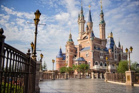 Storybook Castle, Disney Word, Disney Parque, Shanghai Disneyland, Disney Background, Disney Vacation Planning, Shanghai Disney Resort, Hong Kong Disneyland, Disney Shanghai