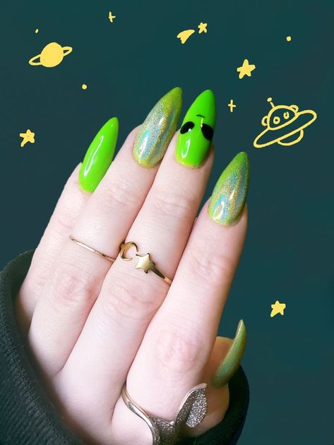 Rave Nails Designs, Nail Designs Minimalist, Alien Nails, Nail Halloween, Rave Nails, Nails Goth, Hippie Nails, Punk Nails, Green Nail Designs