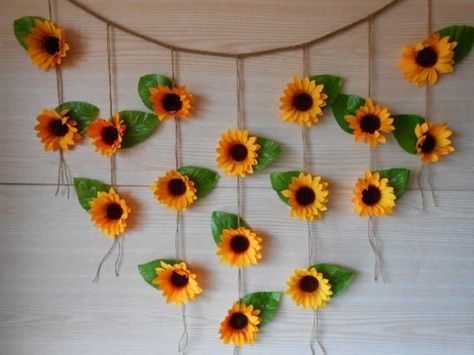 Sunflower Room, Sunflower Wedding Decorations, Sunflower Party, Sunflower Baby Showers, Sunflower Bridal Shower, Bridal Shower Backdrop, Sunflower Kitchen, Flower Wall Backdrop, Spring Crafts For Kids