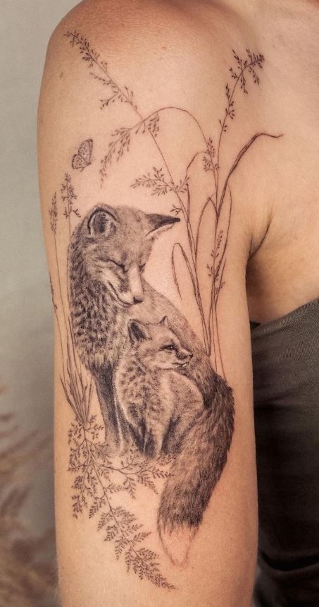 Motherhood Tattoos, Wildlife Tattoo, Fox Tattoo Design, Animal Sleeve Tattoo, Tattoo Me, Ear Tattoo Ideas, Ear Tattoos, Fox Animal, Owl Tattoo Design