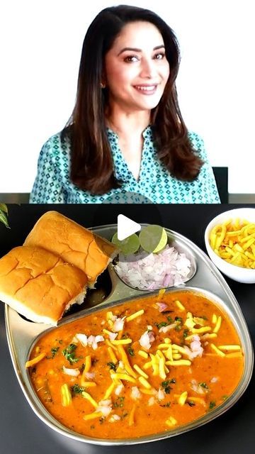 Misal Pav Recipes, Misal Pav, Pav Recipe, Garlic Recipes, Madhuri Dixit, June 22, Indian Food, Street Food, Indian Food Recipes