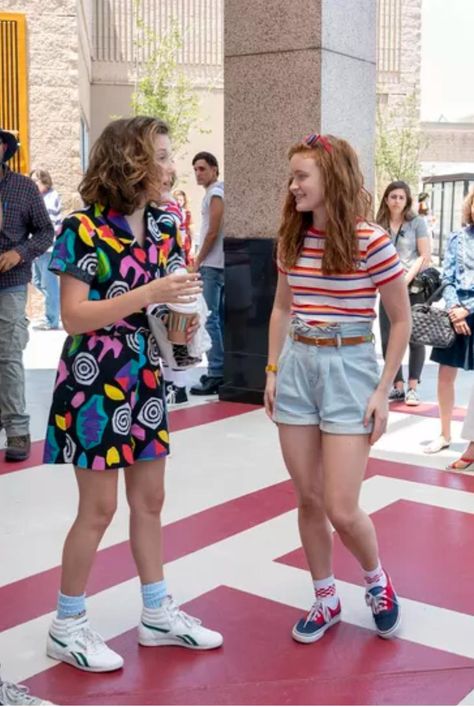 Stranger Things Inspiration Album - Album on Imgur Stranger Things Fashion, 80s Inspired Outfits, Stranger Things Outfit, Stranger Things Costume, Mall Outfit, St Cast, 80s Fashion Trends, 80s Neon, Stranger Things Season 3