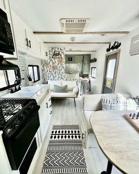 Camper Updates, Farmhouse Rv, Camper Redo, Campervan Ideas, Glamper Camper, Happy Glamper, Rv Interior Remodel, Camper Reno, Caravan Ideas