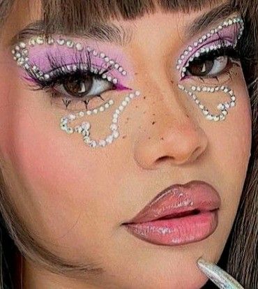 Rhinestone Face, Butterfly Makeup, Rhinestone Makeup, Butterfly Rhinestone, Model Pics, Rave Makeup, Face Gems, Dope Makeup, Makeup Eye Looks