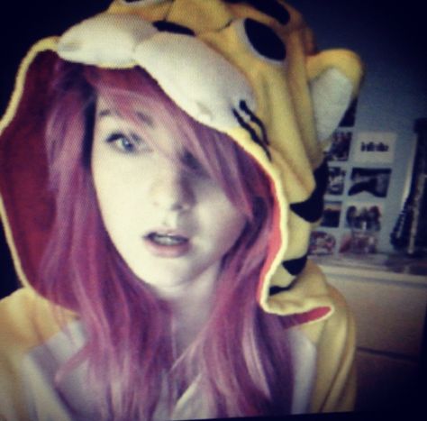 Ldshadowlady Pfp, Kawaii Minecraft, Scene Makeup, 2013 Swag Era, Rawr Xd, Scene Emo, Emo Scene, I Am A Queen, Crazy Kids