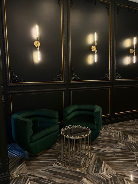 Gold Rooms, Lounge Bar, 아파트 인테리어, Modern Accent Chair, Lounge Decor, Interior Modern, Green Rooms, Hotel Decor, Contemporary Interior Design