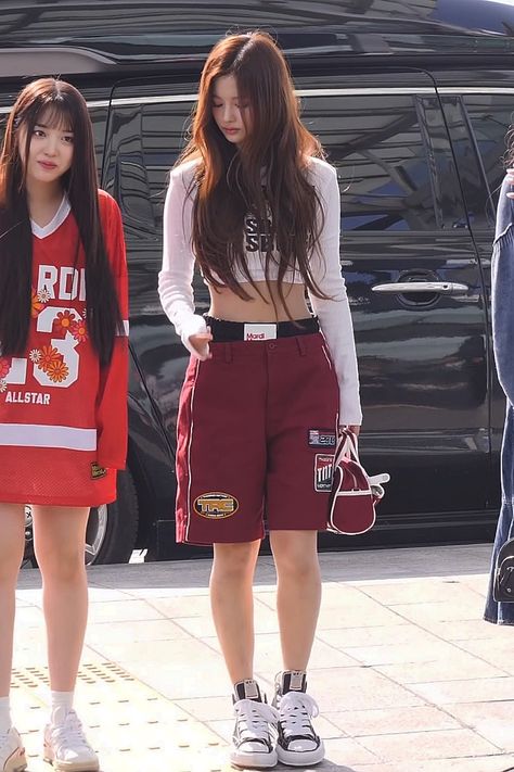 Kpop Women Fashion, K Pop Fashion Outfits, Girl Crush Kpop Outfits, Kpop Idol Summer Outfit, Sullyoon Airport Fashion, Kpop Idol Fashion Female Casual, K Pop Idol Fashion, Kpop Outfits Ideas Casual, Kpop Idol Casual Outfit