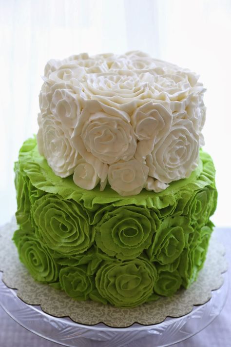 rossette cakes | rosettes are always so gorgeous on a cake this style is typically ... Rosette Cake Tutorial, Buttercream Rosette Cake, Buttercream Tutorials, Buttercream Rosettes, Buttercream Designs, Gourmet Sweets, Cake With Flowers, Frosting Techniques, Rosette Cake