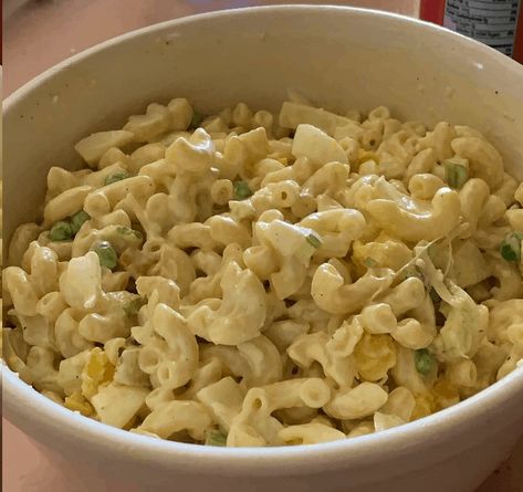 Old Fashioned Macaroni Salad, Easy Macaroni Salad, Classic Macaroni Salad, Easy Macaroni, Macaroni Salad Recipe, Miracle Whip, Sweet Pickles, Shrimp Salad, Summer Vegetable