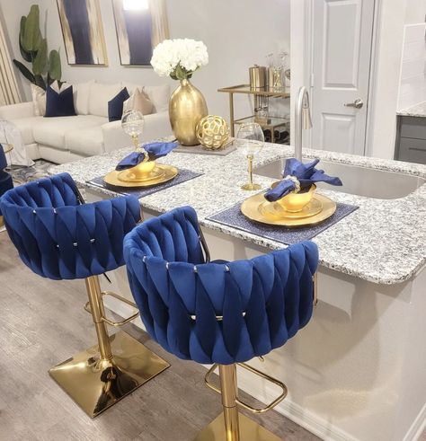 Royal Blue White And Gold Living Room, Royal Blue And Gold Dining Room, Blue White And Gold Kitchen Decor, Royal Blue House Decor Ideas, Blue And Gold Dining Room Decor, Shein Living Room Decor, Blue And Gold Kitchen Decor, Navy Blue And Gold Living Room, Royal Blue And Gold Living Room