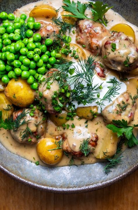 Dennis Prescott, Meatball Stew, Pork Stew, Meatball Soup, Meatball Ingredients, Swedish Meatballs, Puff Pastry Sheets, Soups Stews, Panko Bread Crumbs