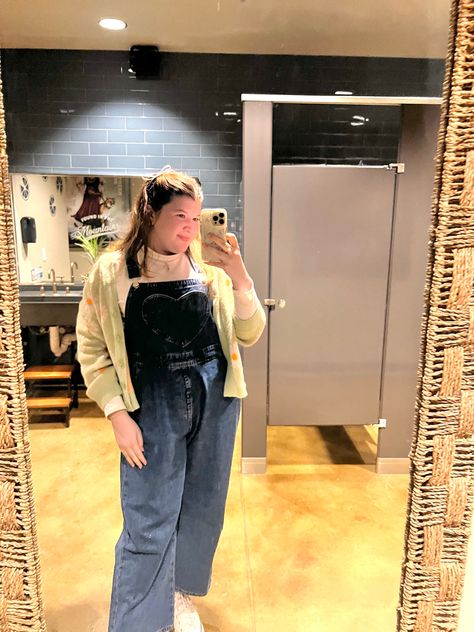 Overall Cardigan Outfit, Cardigan And Overalls, Overalls Cardigan Outfit, Overalls With Cardigan, Fall Button-up Overalls With Buttons, Trendy Button-up Overalls, Cardigan Outfit, Cardigan Outfits, Overalls