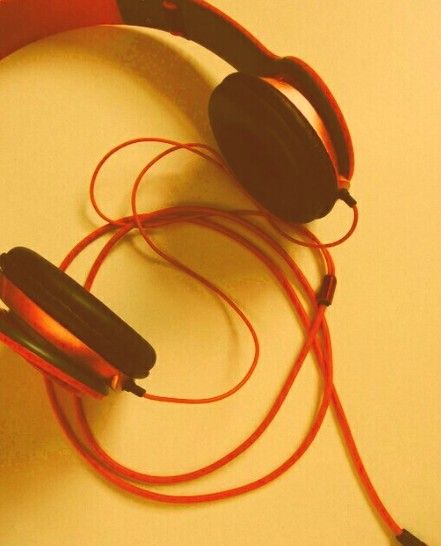 Yellow Headphones Aesthetic, Red Headphones Aesthetic, Red And Yellow Aesthetic, Orange Headphones, Dirk Strider, Orb Weaver, Michael Mell, Dave Strider, Rockstar Aesthetic