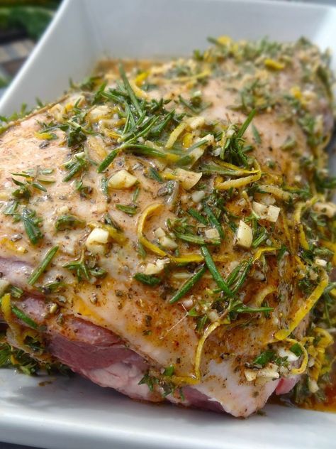 Lamb Roast Recipe, Lamb Marinade, Roast Leg Of Lamb, Recetas Salvadorenas, Lamb Leg Recipes, Greek Lamb, Lamb Dinner, Roast Lamb Leg, Leg Of Lamb